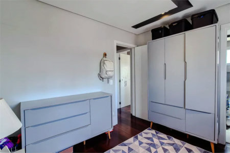 Apartamento à venda com 4 quartos, sendo 3 suítes,  em Vila Romana, São Paulo, SP
