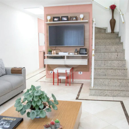 Casa à venda com 3 quartos, sendo 1 suíte, em Vila Gustavo, São Paulo, SP