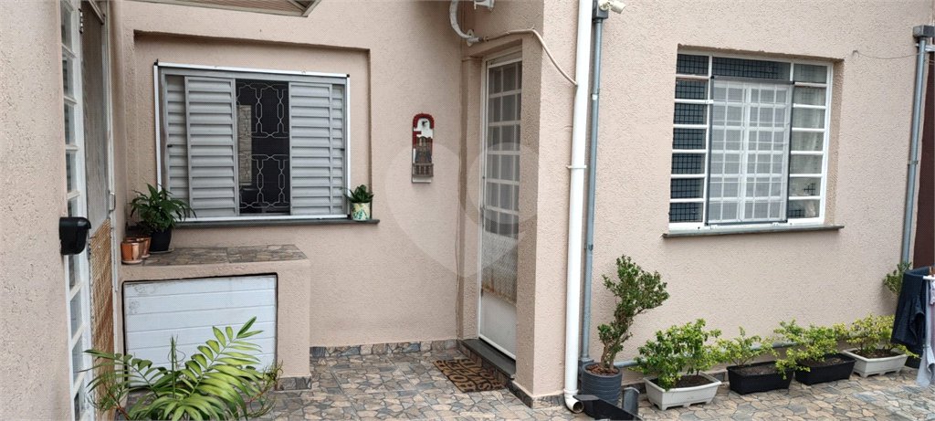 Sobrado à venda com 3 quartos em Vila Maria de Maggi, Suzano, SP
