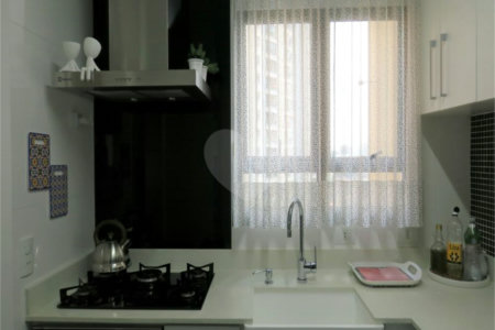 Apartamento à venda com 3 quartos, sendo 2 suítes, em Jardim Parque Morumbi, São Paulo, SP