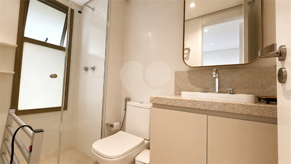 Apartamento à venda com 3 suítes em Indianópolis, São Paulo, SP