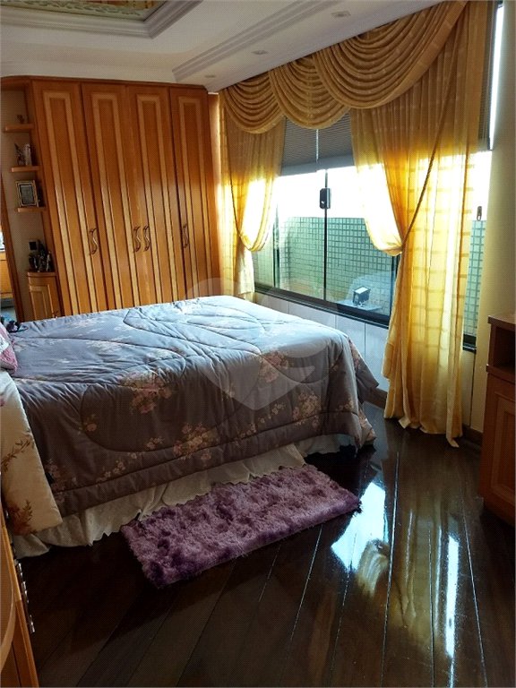 Triplex à venda com 4 suítes em Vila Paulicéia, São Paulo, SP