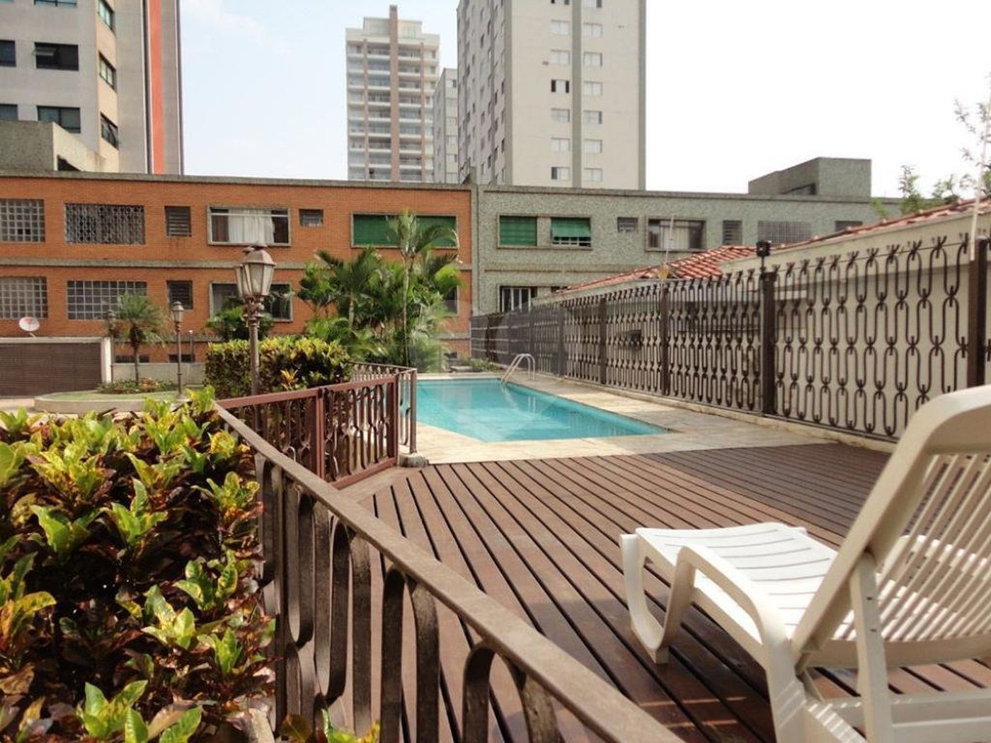 APARTAMENTO PARA VENDA OU LOCAÇÃO COM 6 DORMITÓRIOS ALTO PADRÃO