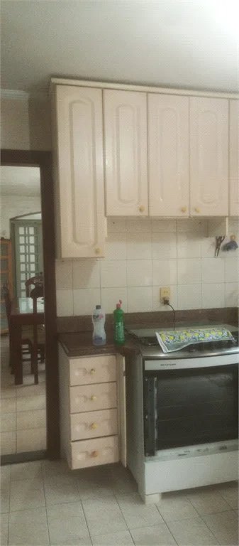 Sobrado à venda com 3 quartos, sendo 1 suíte, em Vila Universitária, São Paulo, SP