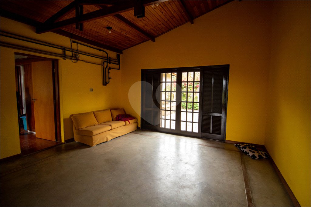 Chácara à venda com 3 quartos, sendo 1 suíte, em Capuava, São Roque, SP