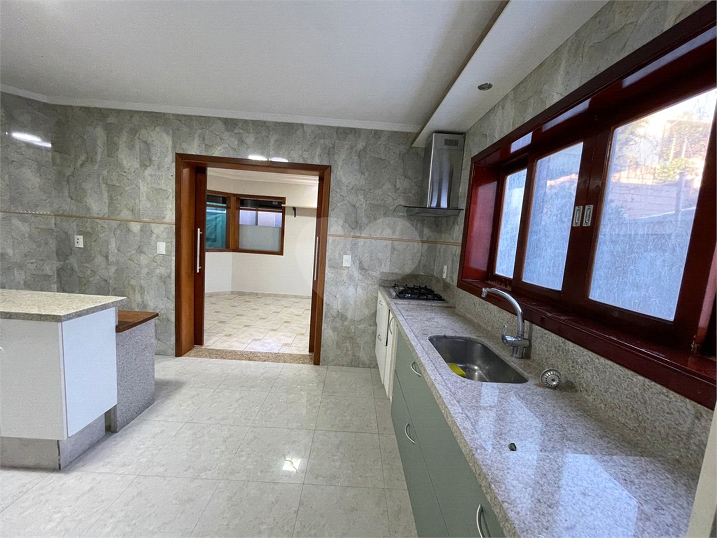 Casa para alugar com 3 suítes no condomínio Bosque de Grevilea, Vinhedo - SP