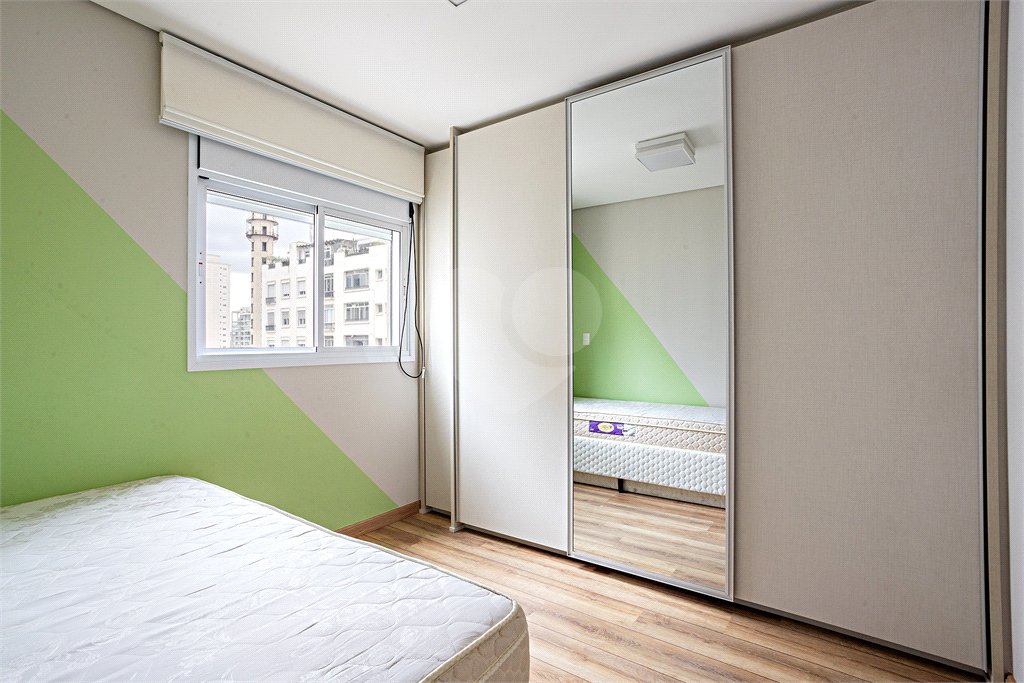 Apartamento à venda com 3 quartos, sendo 1 suíte,  em Jardim das Acácias, São Paulo, SP