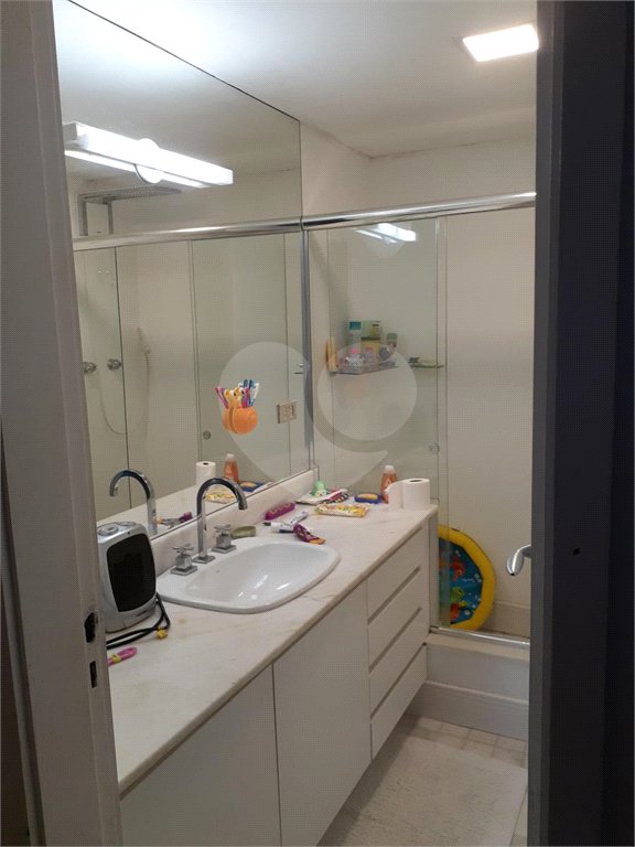 Apartamento à venda com 3 quartos, sendo 1 suíte, em Jardim Paulista, São Paulo, SP