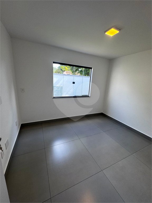 Casa à venda com 3 quartos, sendo 1 suíte, no condomínio Parque Guará, Rio de Janeiro - RJ