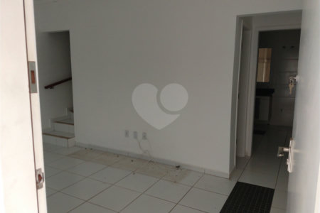 Casa à venda com 2 suítes no condomínio Olido, Atibaia - SP