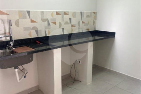 Casa Térrea à venda com 2 suítes em Jardim Santo Antônio, Atibaia, SP