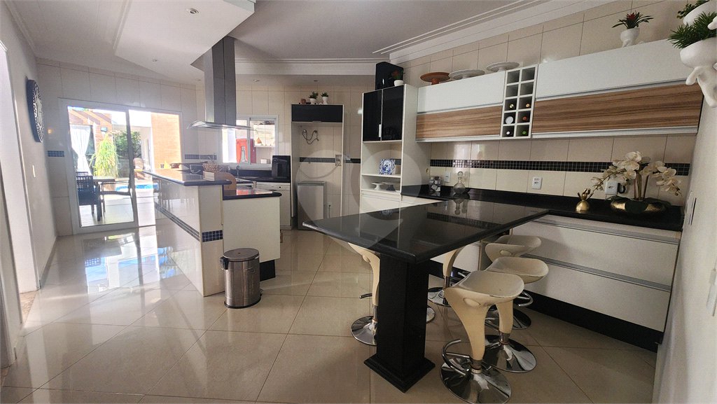 Casa à venda com 3 suítes no condomínio Vivendas do Lago, Sorocaba - SP