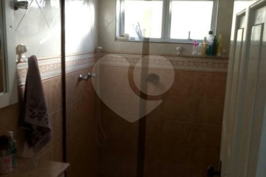 Sobrado à venda com 3 quartos, sendo 1 suíte, em Tremembé, São Paulo, SP