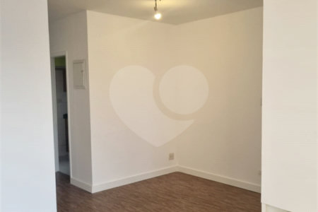 Loja à venda com 3 quartos, sendo 1 suíte,  em Vila Mariana, São Paulo, SP