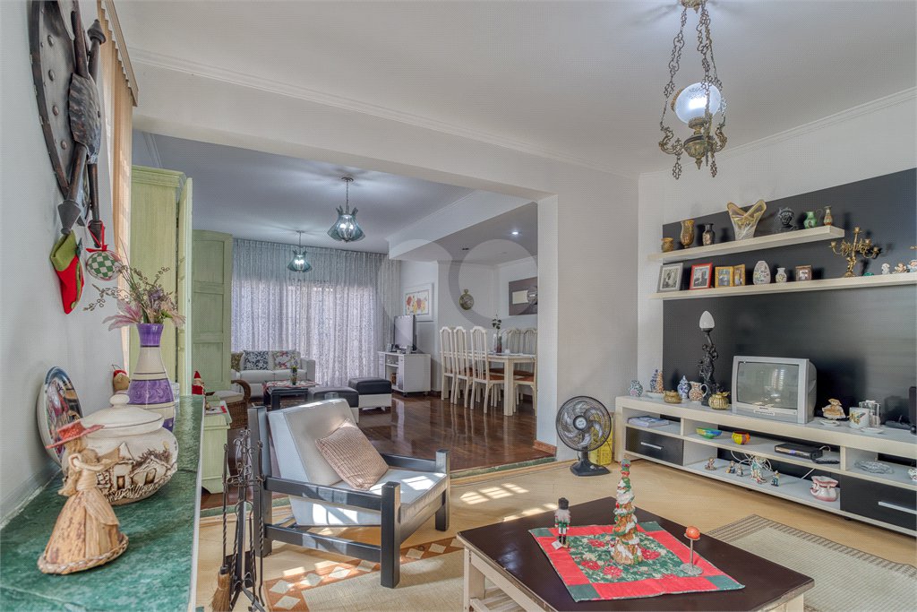 Casa de Vila à venda com 4 quartos, sendo 2 suítes, em Granja Julieta, São Paulo, SP