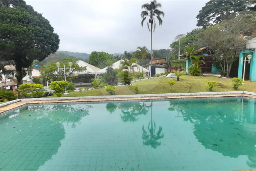 Casa Térrea à venda com 5 quartos, sendo 3 suítes, em Serra da Cantareira, Mairiporã, SP