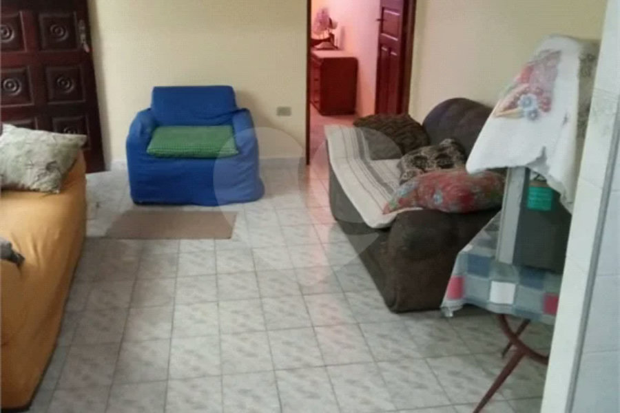 Casa Térrea à venda com 2 quartos, sendo 1 suíte, no Centro, Itanhaém, SP