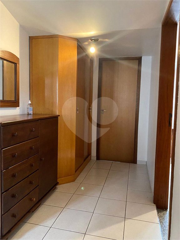 Sobrado à venda com 4 quartos, sendo 1 suíte,  em Palmas do Tremembé, São Paulo, SP