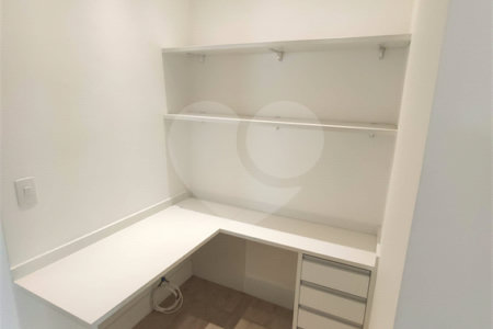 Apartamento à venda ou para alugar com 3 quartos, sendo 1 suíte,  em Parque Reboucas, São Paulo, SP