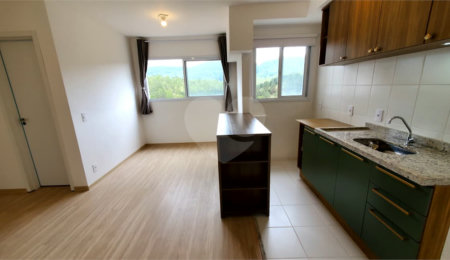 Apartamento à venda com 3 quartos, sendo 1 suíte,  em Parque Santana, Mogi das Cruzes, SP