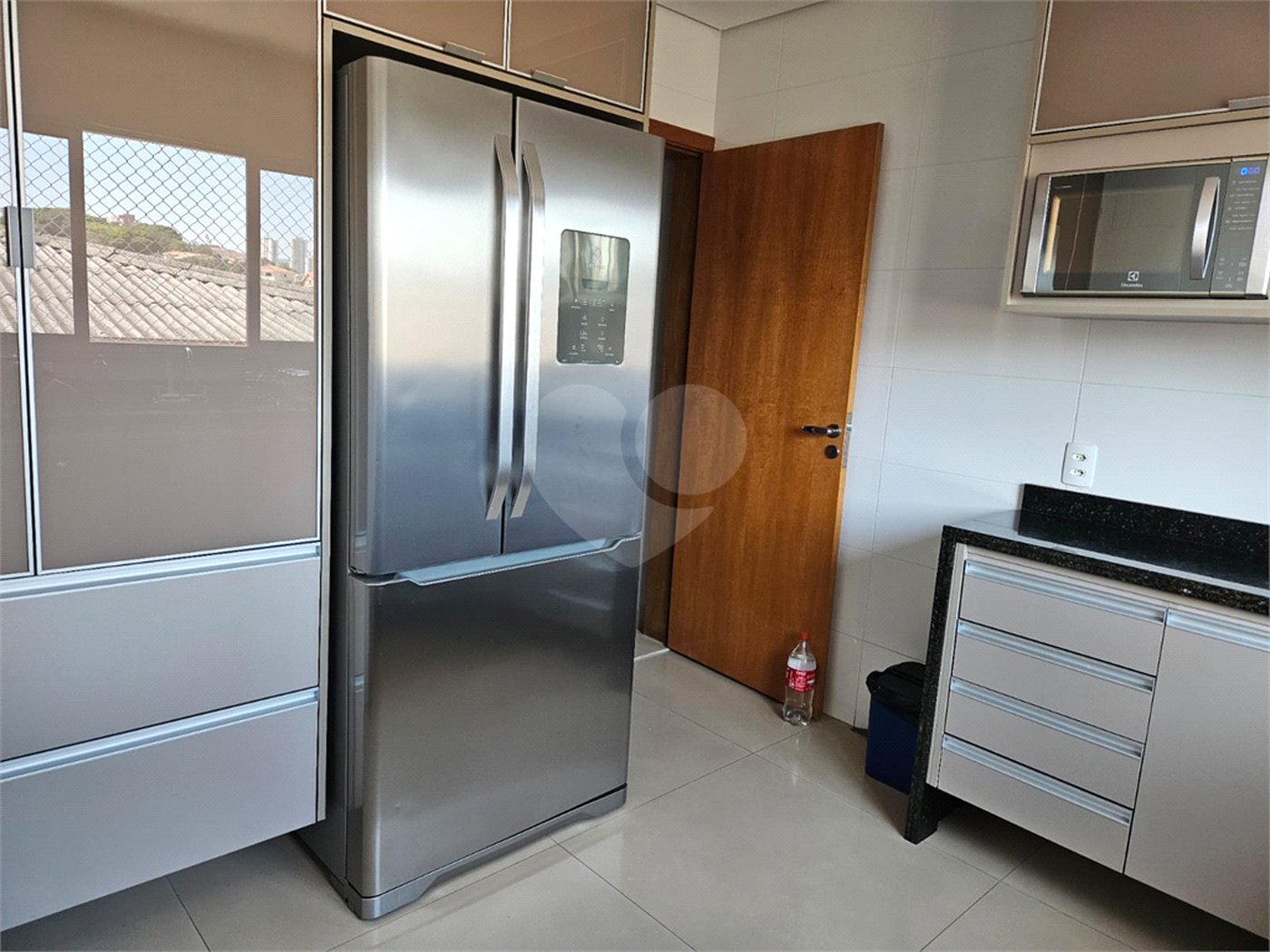 Casa à venda com 3 quartos, sendo 1 suíte, no condomínio Professora Romilde Nogueira de Sá, São Paulo - SP