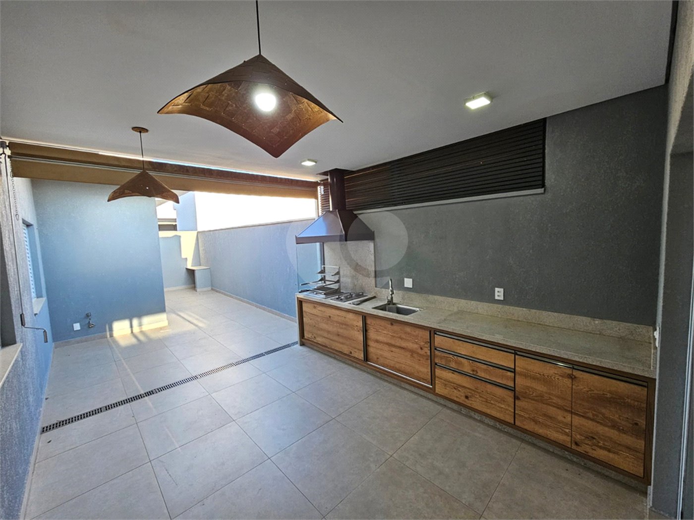 Casa à venda com 3 quartos, sendo 1 suíte,  no condomínio Mantova, Indaiatuba - SP