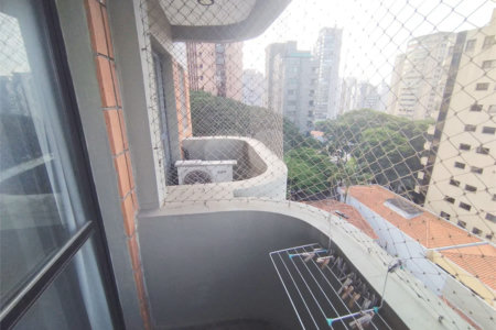 Apartamento mobiliado em Moema, - 1 quarto, sala e cozinha - 1 vaga