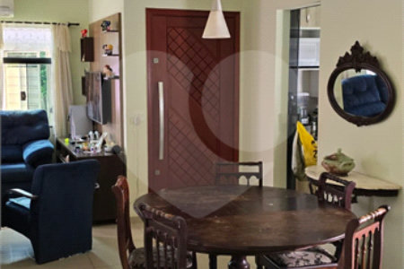 Casa á venda no bairro Itamarati