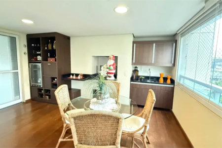 Apartamento à venda com 4 quartos, sendo 3 suítes,  em Campo Belo, São Paulo, SP