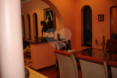 Casa à venda com 4 quartos, sendo 2 suítes, em Aclimação, São Paulo, SP