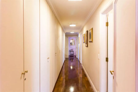 Apartamento à venda com 4 quartos, sendo 2 suítes, em Real Parque, São Paulo, SP