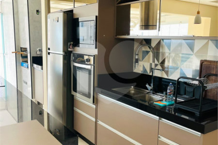 Apartamento à venda com 3 quartos, sendo 1 suíte,  em Vila Suissa, Mogi das Cruzes, SP