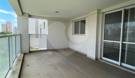 Apartamento à venda com 3 quartos, sendo 1 suíte,  em Aclimação, São Paulo, SP