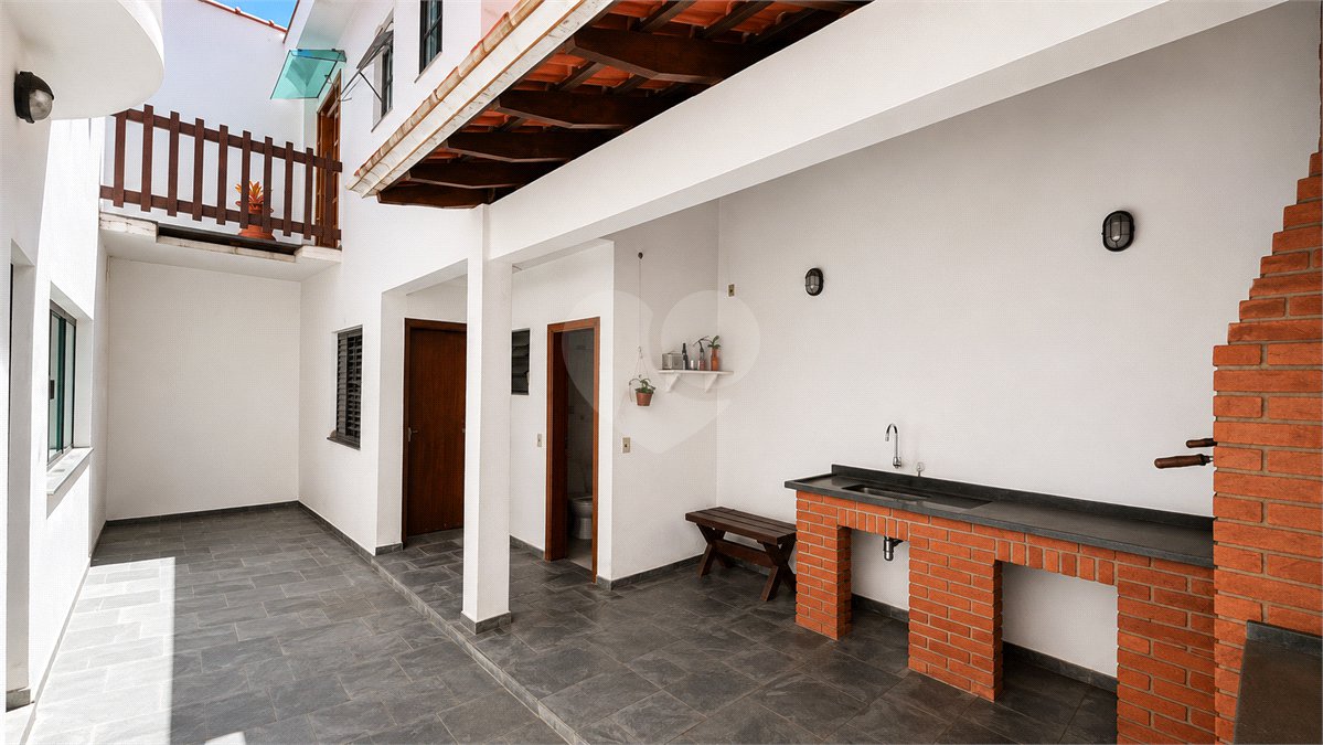 Sobrado à venda com 4 quartos, sendo 2 suítes, em Vila Pires, Santo André, SP