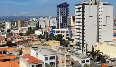 Apartamento à venda com 3 quartos, sendo 1 suíte,  no Centro, Sorocaba, SP