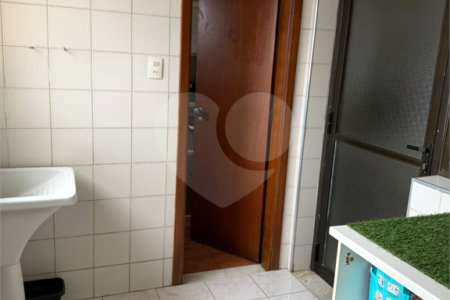 Apartamento à venda com 3 quartos, sendo 1 suíte, no Centro, Suzano, SP
