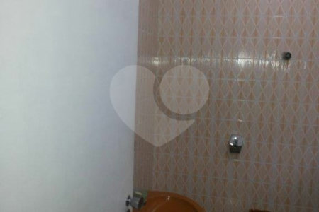 Sobrado à venda com 3 quartos, sendo 1 suíte,  em Granja Julieta, São Paulo, SP