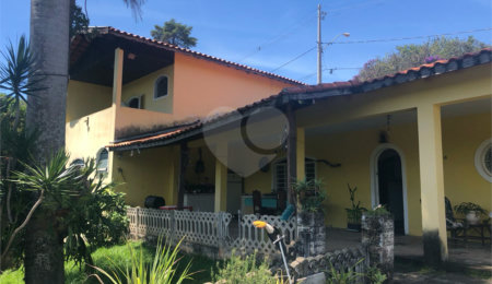 Chácara à venda com 4 quartos, sendo 2 suítes,  em Vivenda, Jundiaí, SP