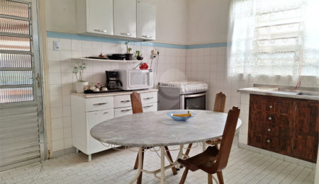 Casa à venda com 2 quartos no Centro, Vinhedo, SP