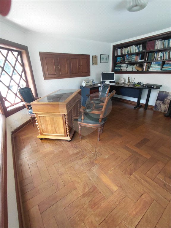 Casa à venda com 4 suítes no condomínio Ville Bourghese, São Paulo - SP