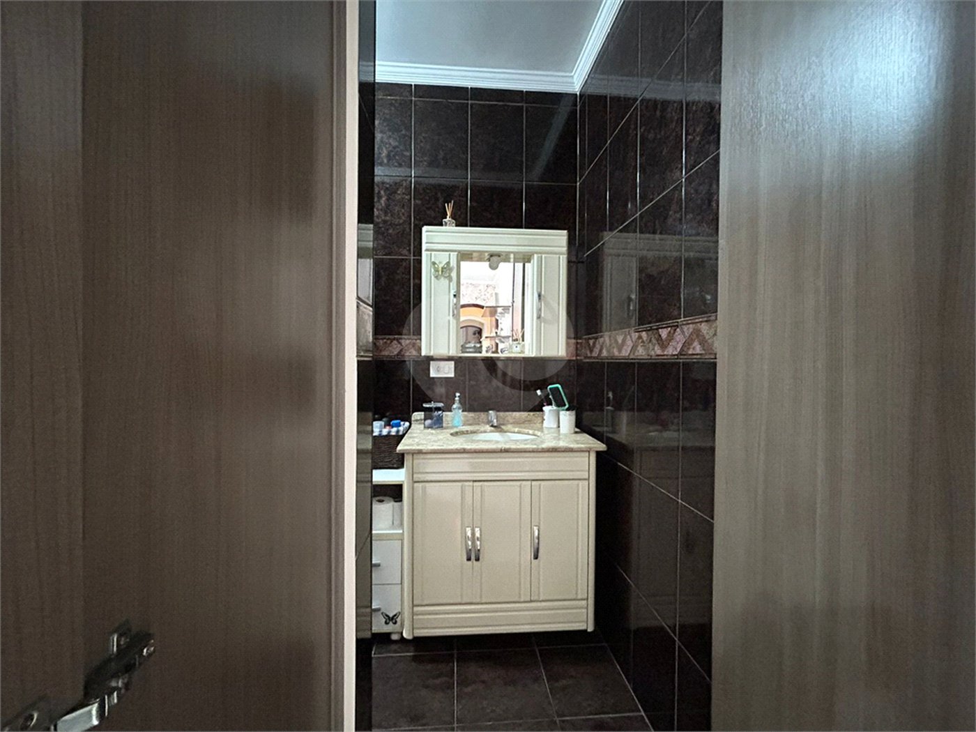 Sobrado à venda com 3 quartos, sendo 1 suíte, em Tremembé, São Paulo, SP