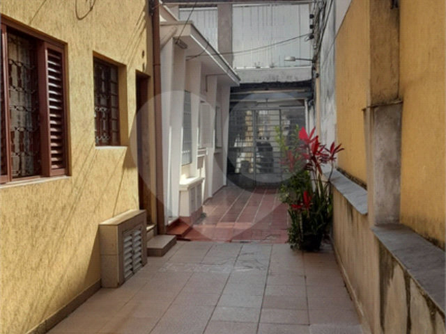 Casa de Vila à venda com 3 quartos, sendo 1 suíte,  em Pari, São Paulo, SP