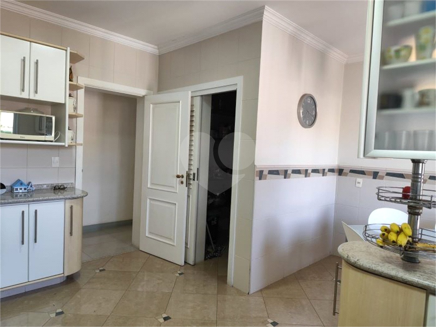Casa à venda com 4 suítes em Marambaia, Vinhedo, SP