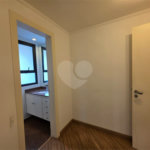 Apartamento à venda com 3 suítes em Vila Uberabinha, São Paulo, SP