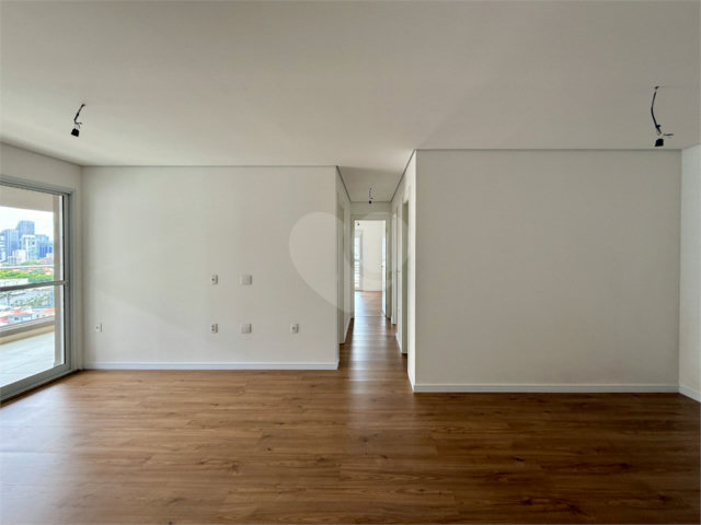Apartamento à venda com 3 suítes em Brooklin, São Paulo, SP