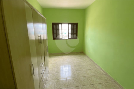 Sobrado à venda com 4 quartos, sendo 1 suíte, em Conjunto Habitacional Itapetininga F3, Itapetininga, SP