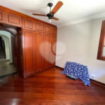 Casa à venda com 6 quartos, sendo 1 suíte, no condomínio Granja Olga I, Sorocaba - SP