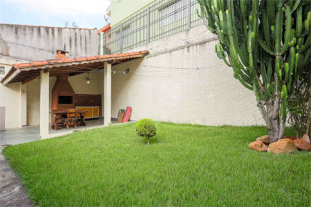 Casa Térrea à venda com 3 quartos, sendo 1 suíte, em Cidade Vargas, São Paulo, SP