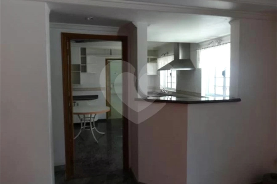 Casa à venda com 4 quartos, sendo 2 suítes, em Horto, São Paulo, SP