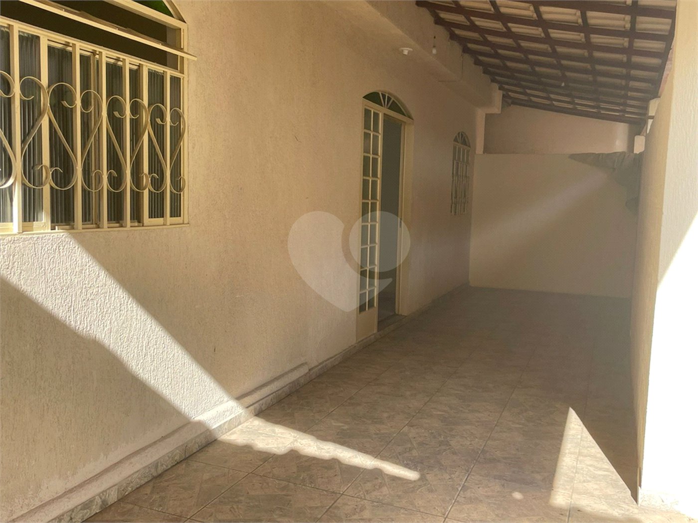 Casa à venda com 6 quartos, sendo 2 suítes, em Novo Eldorado, Contagem, MG